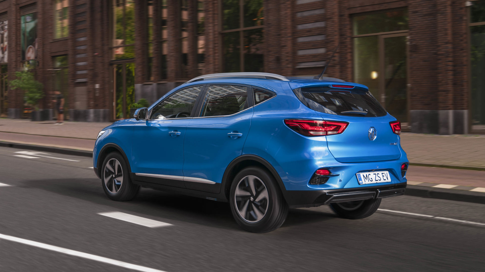MG ZS EV Rear Dynamic Driving 02 Presskit